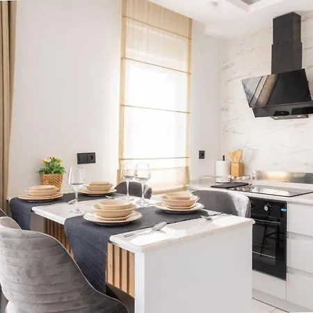 Cozy Insta-worth 2br W King Bed Jamaa Apartment